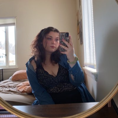 messy_bookshelf's profile picture. 23 • they/them • fueled by fiction, daydreaming through life • ♑♐♏