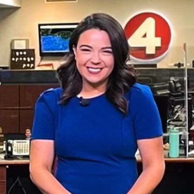 Award winning & Emmy nominated Reporter and Weekend Wake Up anchor @news4buffalo WIVB-TV |@NewhouseSU & @buffalostate | Buffalo born & raised |🇵🇷&🇺🇦