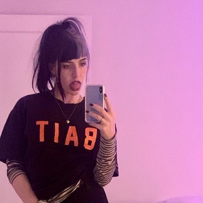 kkarlyfries's profile picture. ig: karlyfries she/her