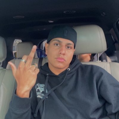 UPRAG / insta: svvtia / 19