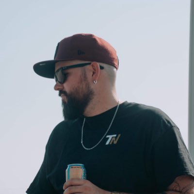 Twitch streamer and photographer . Car enthusiasts Twitch https://t.co/AcliiQoUaX Discord https://t.co/znApJQ9VxY Hang out join the fam