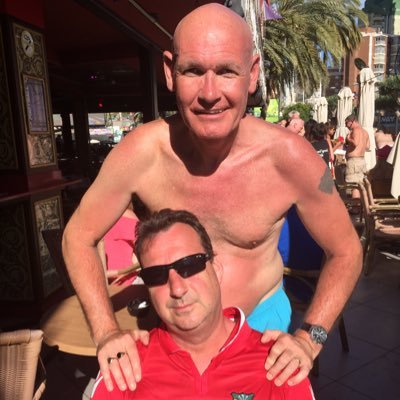 robin_froom's profile picture. Wrexham till I die