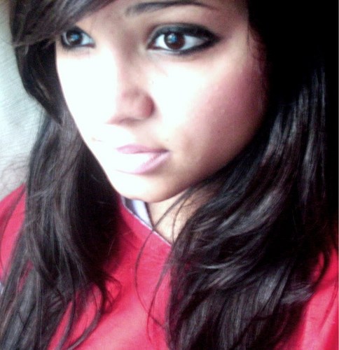 - Dormir é desculpa pra quem tem medo de viver (:

                     '   Segueee que eu sigo *-*