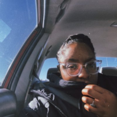 ⚡️i’m a loc girl, who loves God. i just got back on the twit . you should follow me. 🦋