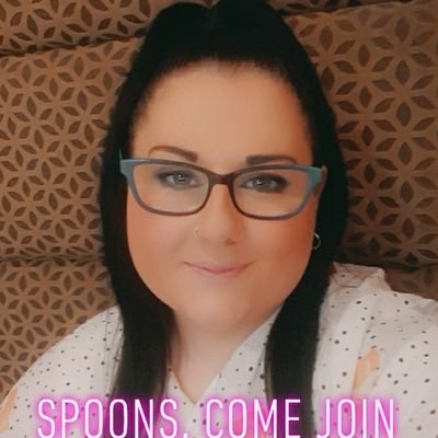 Polyamorous 💞, 420 Friendly 🌬, Tea Lover ☕, Mother 🥰 one of those people who start a Hobby and never finish it 🤦🏻‍♀️ Bri'ish 🇬🇧 Mental Health Warrior 👊