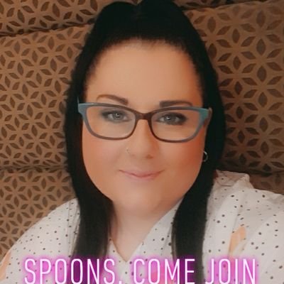 Polyamorous 💞, 420 Friendly 🌬, Tea Lover ☕, Mother 🥰 one of those people who start a Hobby and never finish it 🤦🏻♀️ Bri'ish 🇬🇧 Mental Health Warrior 👊