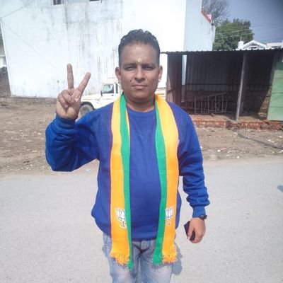 NishchalTyagi11's profile picture. Jo Desh Ko Chahte Hain, Wo Aur Kuch Nahi Chahte....