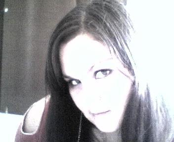 a simply complicated girl who loves to read and listen to music.
