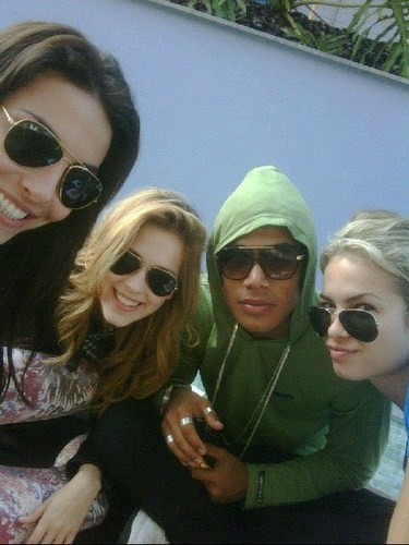 REBELDE OFICIAL