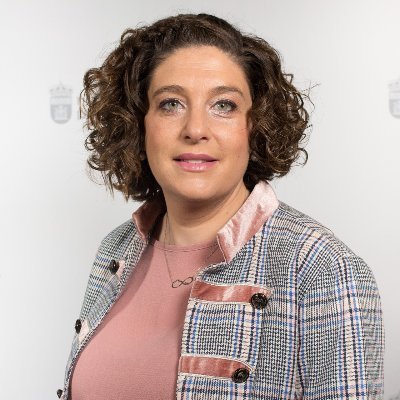 Profesora Titular Universidad de Burgos.Trabajando tecnología educativa con futur@s maestr@s y pedagog@s.Directora Instituto de Formación e Innovación Educativa