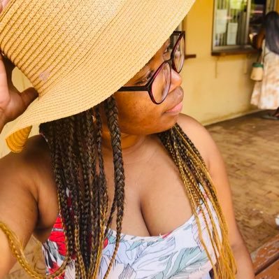 Mother of 1 🙎♂️ Academic 🎓
ordinary woman striving for a better tomorrow 💫