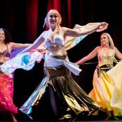 Bellydance teacher with over 25 years experience.