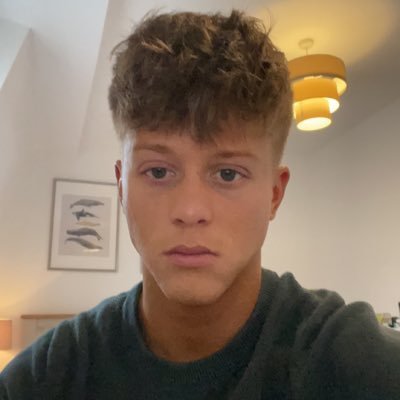 EddieCoom's profile picture. Ayo, ain’t it mad how your head just prints hair?