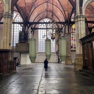 director Oude Kerk Amsterdam; tweets on city life & visual art; Roffamonamour and Damskobliss.