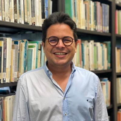 Doctorando en Derecho en la @uabbarcelona magister en Derecho Público @uninorteco en derechos fundamentales @canalugr en Filosofía por la @uned