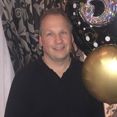 Richard30720105's profile picture. 