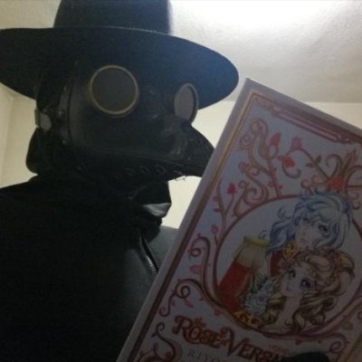TheWeebDoc's profile picture. just a plague doctor to brighten up your day