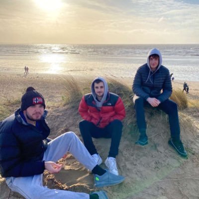 ZakTosh's profile picture. 