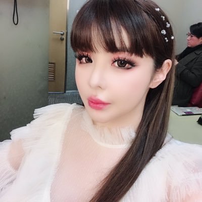 park bom official: going international on X: ts madison dancing and shaking  big boobs while khia raps rapping queens court aespa dreams come true rap  kpop edit meme reaction  / X