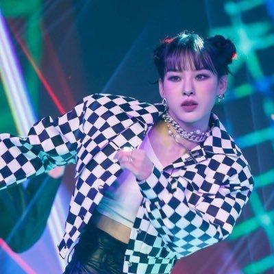 dossoleegyuze's profile picture. pangkalat na acc hehe