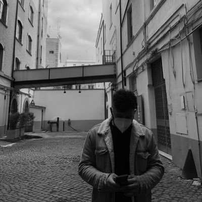 alessioQu's profile picture. software developer, biker, crypto holder, life lover