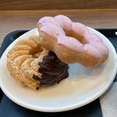 milktea1909's profile picture. V推し用垢 最推しとその周辺を愛でる 好奇心で催眠に片足突っ込んでみた 既婚者ですので悪しからず 20↑