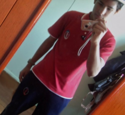 Não deixe de sonhar, não deixe de sorrir, pois não vai encontrar quem vai sorrir por ti. ♫ (Chimarruts)