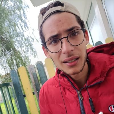 KaricasJ's profile picture. é só droga