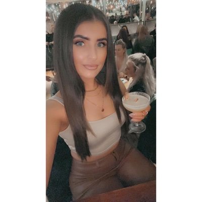 emmahall_'s profile picture. 30 | Sagittarius | Delilah & Cassian’s Mummy | Instagram: emmahall_x