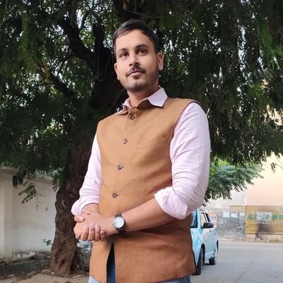 UpadhyayAmitosh's profile picture. मुख्यधंधा_बकैती की खेती(पत्रकारिता) founder of @vartmaanB
हमें जवाब देने की इतनी भयंकर आदत है कि हमारे राज्य का नाम ही उत्तर प्रदेश है