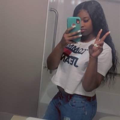 Briannaquicc's profile picture. New account 🏝🌈 228 ✈️ 678