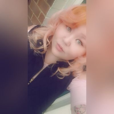 Bornbutterfly's profile picture. 33 year old weirdo and PC/Mobile gamer.
Andyy♡♡