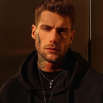 DesClaveau's profile picture. 