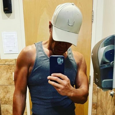 mycsisters34's profile picture. Blasting the Bioness.