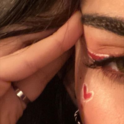 56vvc1's profile picture. 🖤