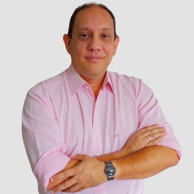 Venezolano, Economista, Especialista en Moneda e Instituciones Financieras y CQRM