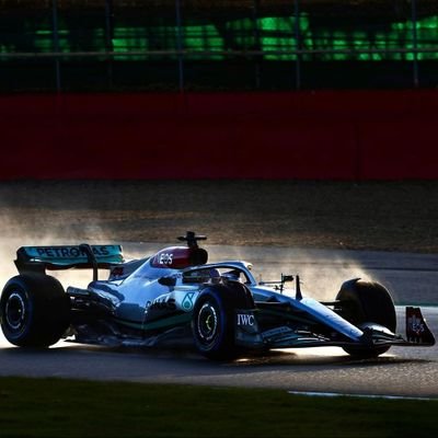 kapeax's profile picture. Mia san Mia🔴⚪ | @LewisHamilton | @MercedesAMGF1