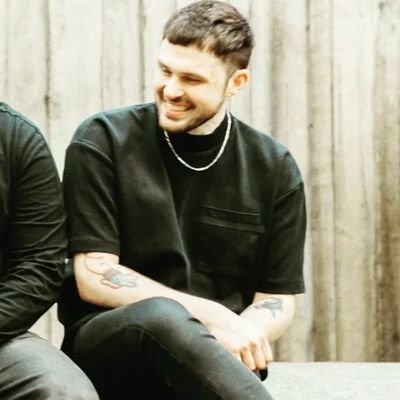 dillysochilly's profile picture. || Always be yourself, express yourself, and have faith in yourself || #Seattle #SolarGemini #LunarTaurus #RisingLeo || IG: djvicks ||✌️