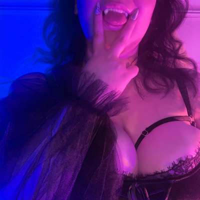 Philly ProDomme & Provocateur. Findom, Femdom, and Iconic Vampire. Inquiries: cashvamp@protonmail.com