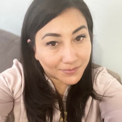 AreliHrueda's profile picture. 