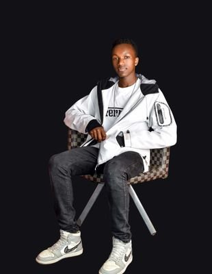 lilAust43738124's profile picture. Life is too short , be your normal self , no worries✨✨