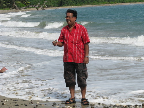 Married, Engineer of WBSEDCL. Interested in Tours & Travelling and Photography.