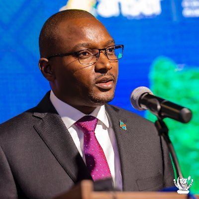 Olivier Mwenze Mukaleng engagé dans la mise en oeuvre de projets pour le développement durable de la RDC, dans le respect absolu de l’environnement.