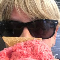 Sandra Singer (@sandrasingeruk) 's Twitter Profile