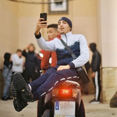 josee083's profile picture. .