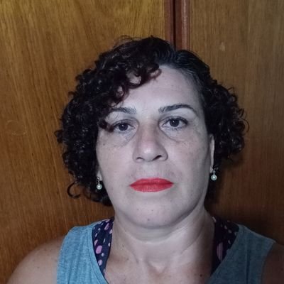 Sou mãe, esposa, filha, irmã.  Todos esses papéis me fazem feliz.