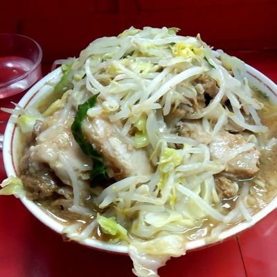 ラーメン二郎大好き‼️でも #大阪 なので中々本店含め直系に行けないですが、まずは日々の二郎系を呟く垢にします。ただ普通のラーメンも好きなので、結局はただのラーメン垢🤣無言フォローも大歓迎😉
#二郎 #二郎系 #ラーメン二郎 #二郎系ラーメン #ラーメン
※アイコンは三田本店のラーメン