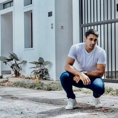 human_niz's profile picture. my mind is changing