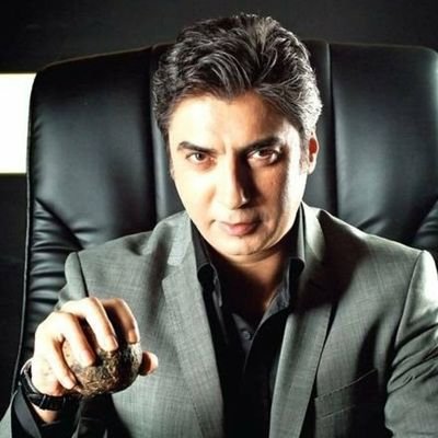 Ali_zy96's profile picture. بعض القرارات رضاً للعقل ، والم للقلب 💛،