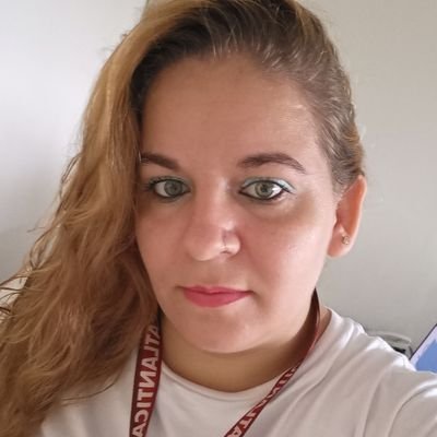 Jejeloira93's profile picture. Sempre alegre com a vida